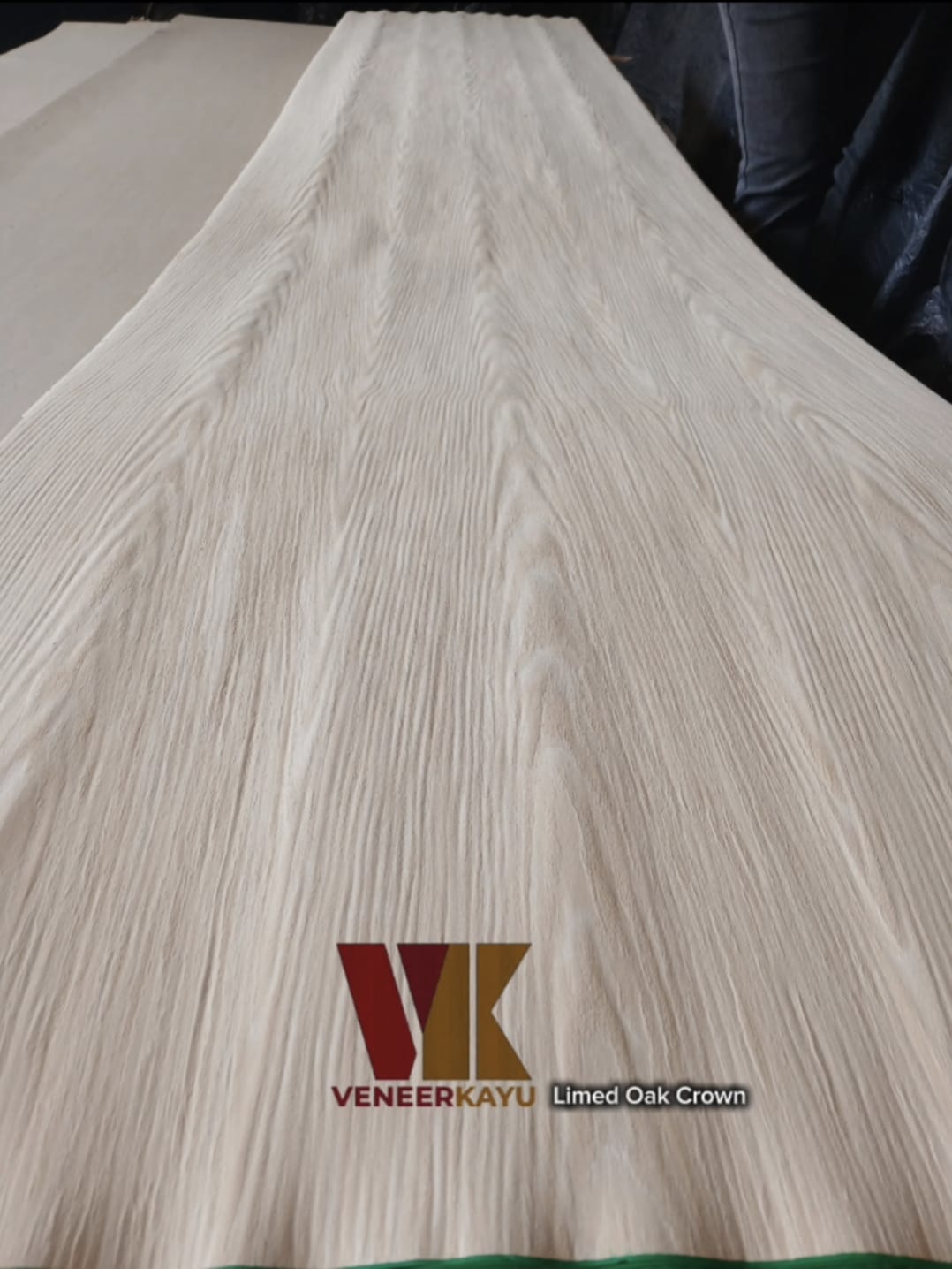 Limed Oak Crown 310 cm